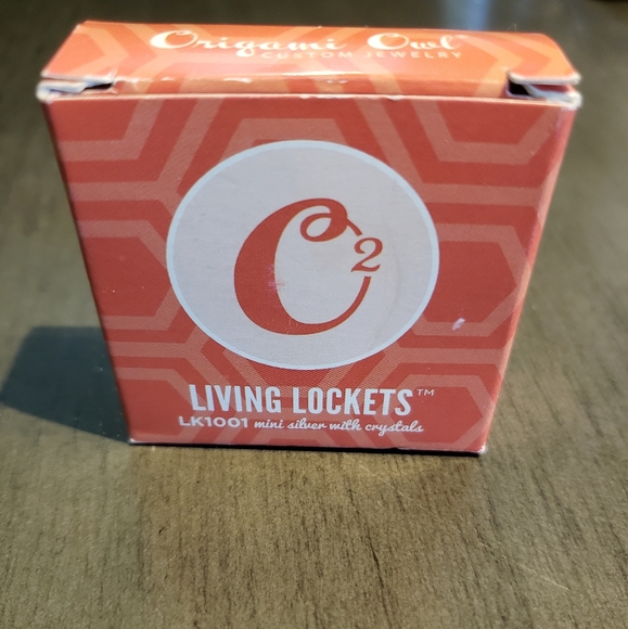 Origami Owl Mini Living Locket - Picture 6 of 7